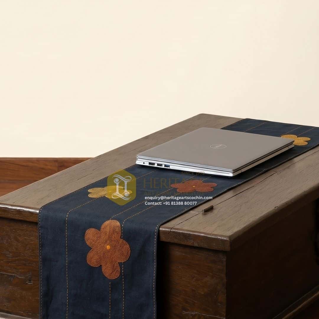 Parampara Patra Trunk Table - Image 2