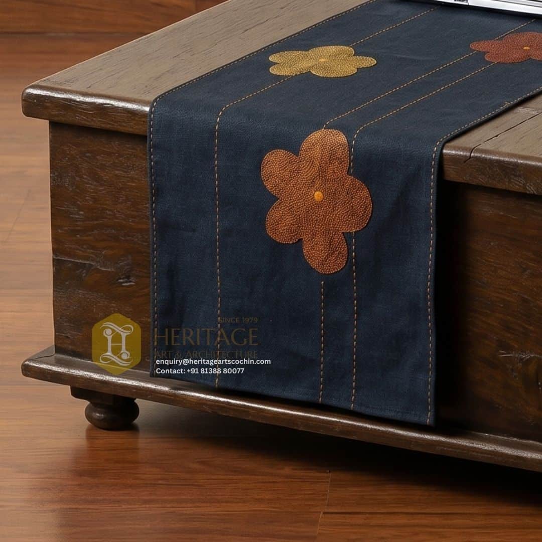Parampara Patra Trunk Table - Image 4