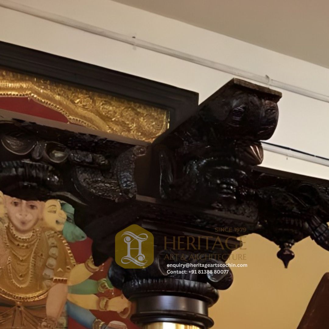 custom heritage wooden pillar in kerala